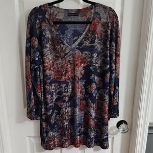 Nally & Millie Multicolor Floral V-Neck Tunic